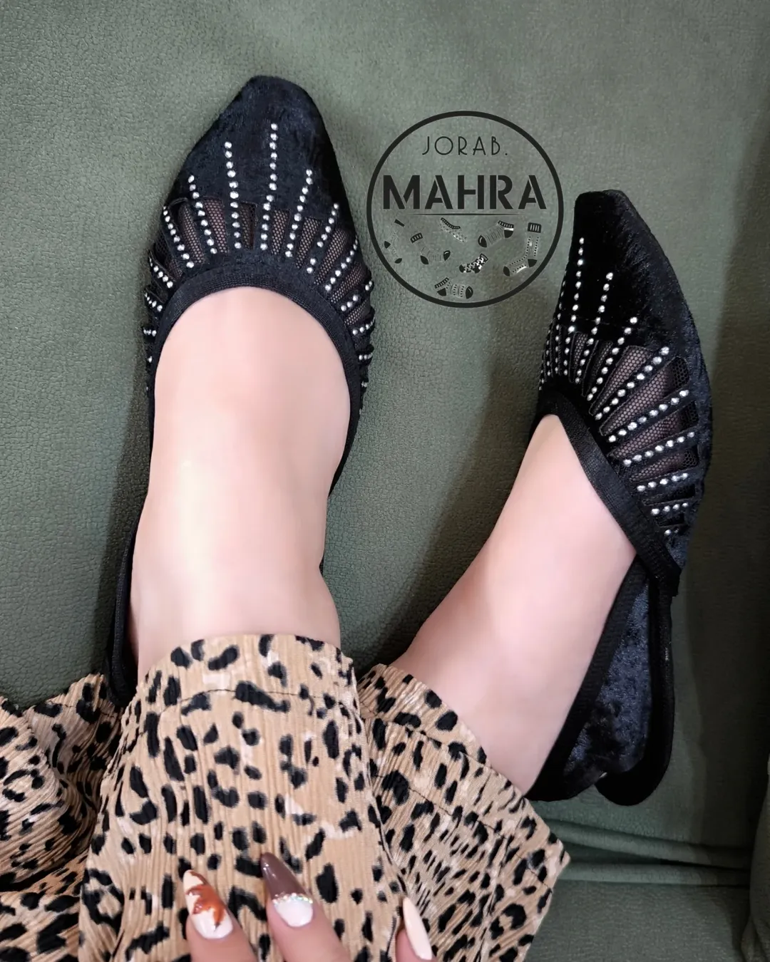 پاپوش روفرشی مجلسی رنانه نوک تیز پنجره ای نگین نقره ای پشت باز